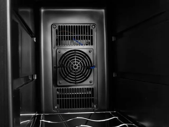 Adega Climatizada Brastemp 12 Garrafas com Painel Touch All Black BZC12 B Preto 110/220V - Imagem 6
