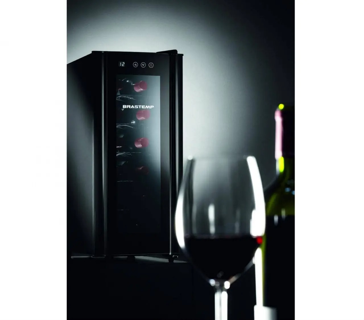 Adega Climatizada Brastemp 12 Garrafas com Painel Touch All Black BZC12 B Preto 110/220V - Imagem 3